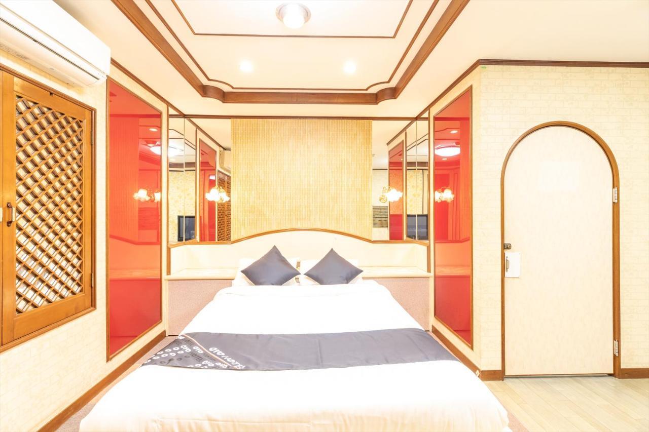 Oyo Hotel Tatsuyoshi Sennan Misakimachi 淡轮 外观 照片