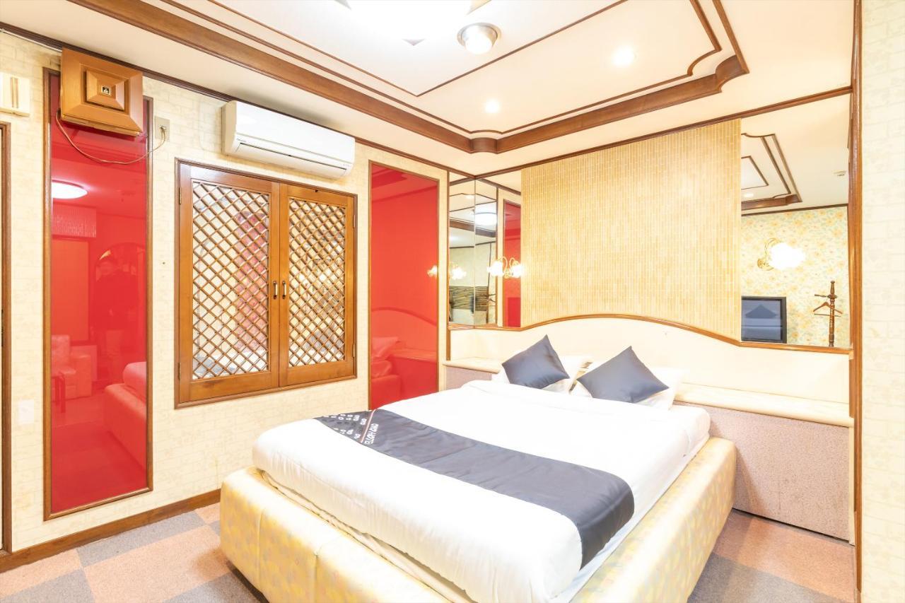 Oyo Hotel Tatsuyoshi Sennan Misakimachi 淡轮 外观 照片